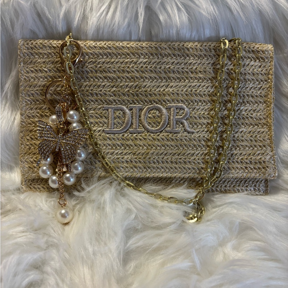 Luxury Fashion Beige Woven Clutch with Gold Crossbody Chain